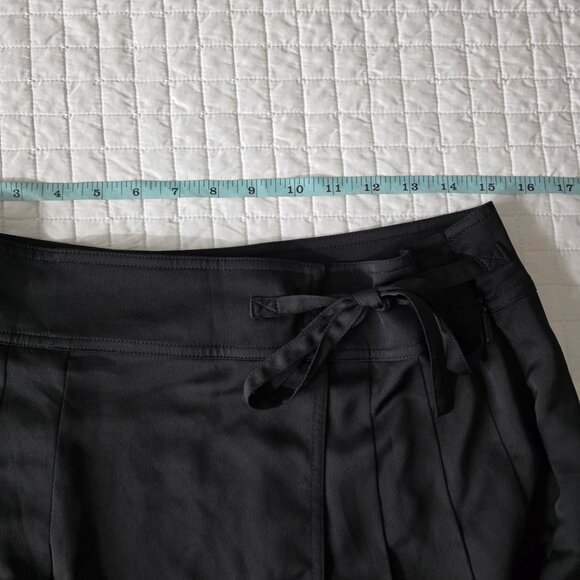 Karl Lagerfeld Paris Black Pleated Skirt Size 8 - Picture 5 of 7